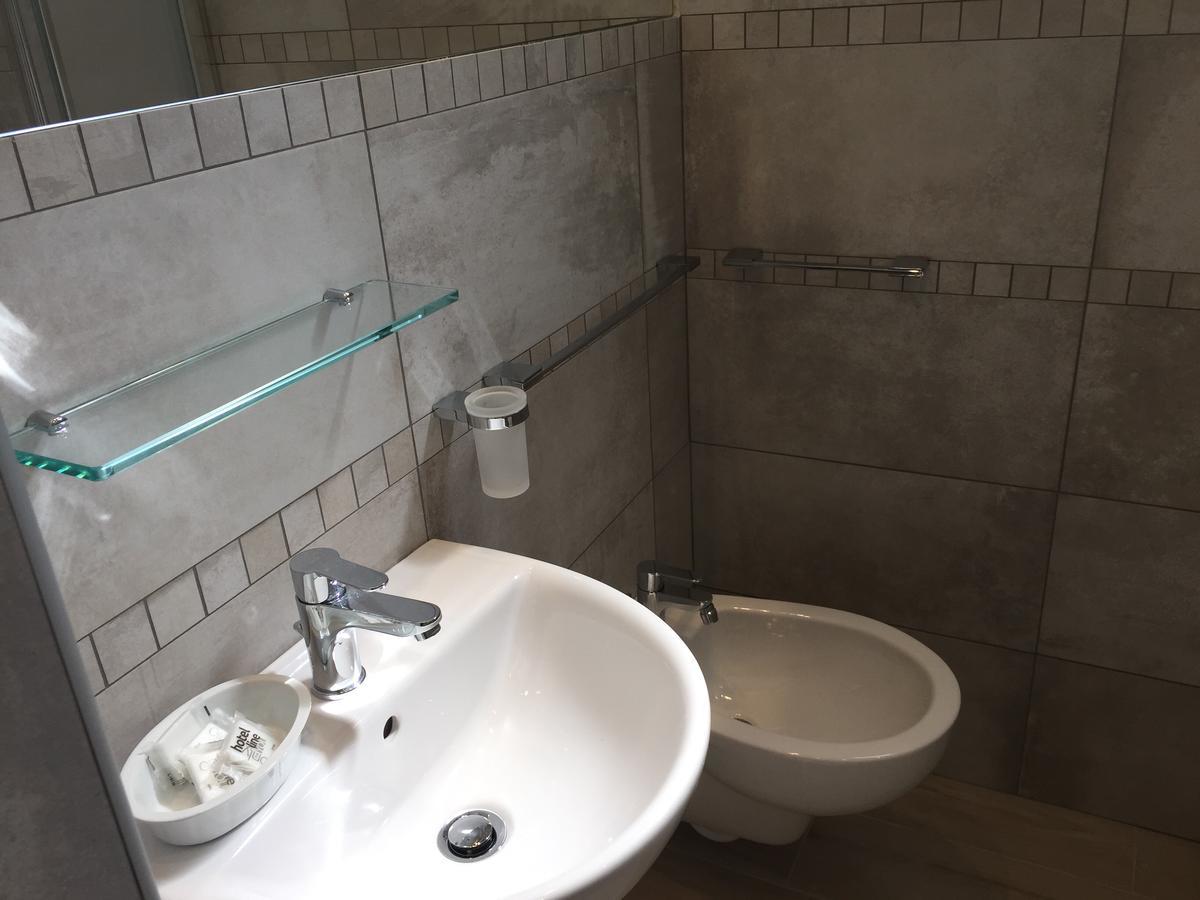 Hotel Monti Riccione Esterno foto
