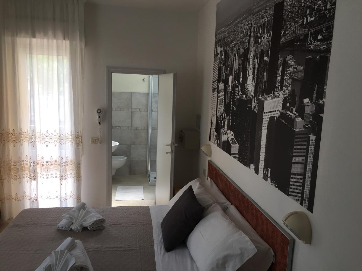 Hotel Monti Riccione Esterno foto