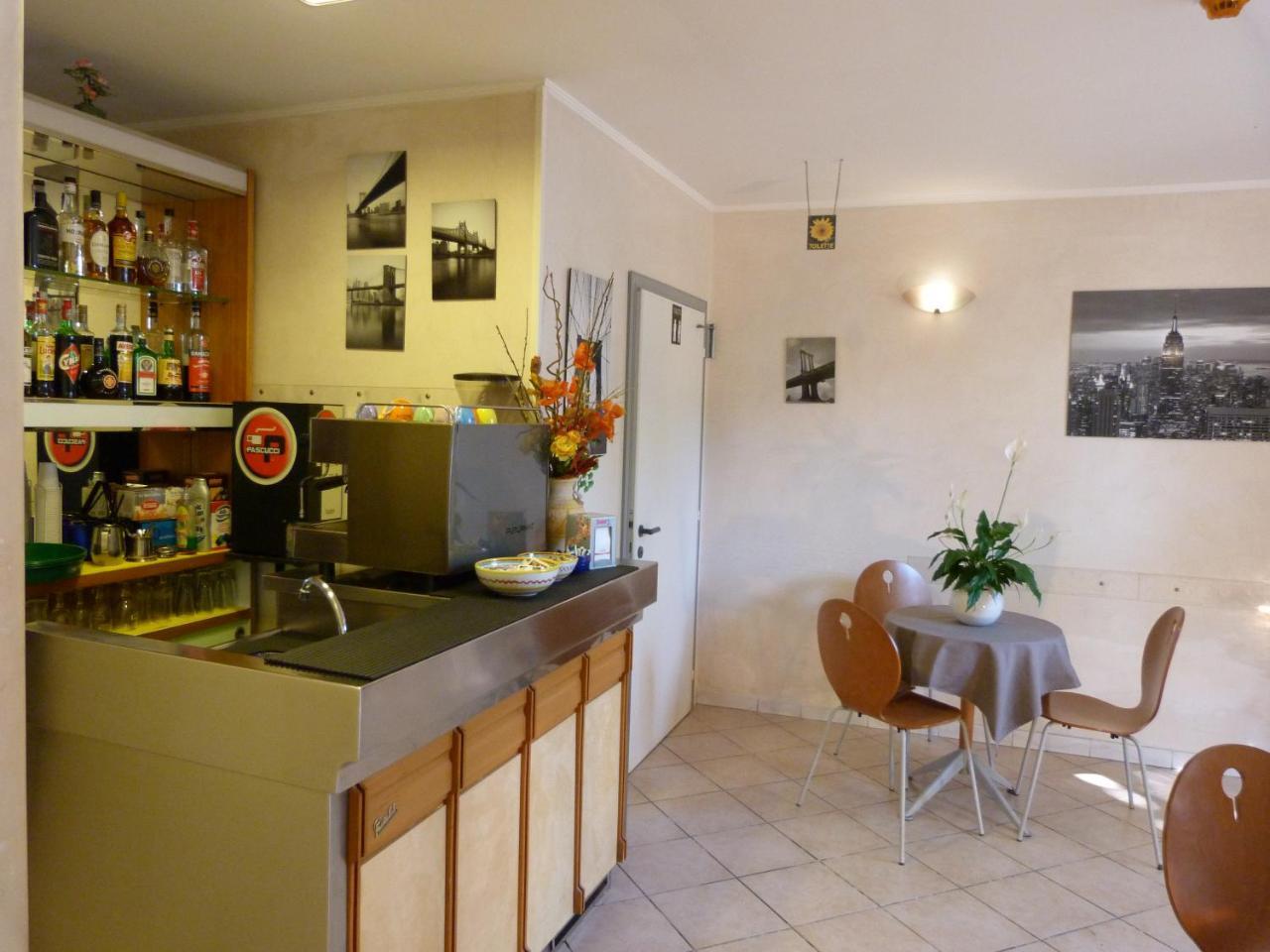 Hotel Monti Riccione Esterno foto