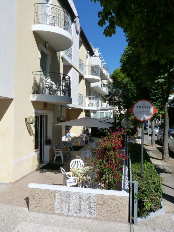 Hotel Monti Riccione Esterno foto